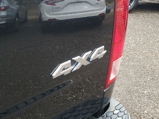 2018 RAM 1500 SLT