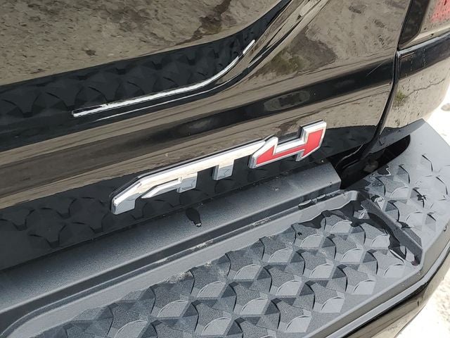 2023 GMC Canyon AT4