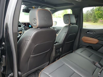2023 GMC Canyon AT4