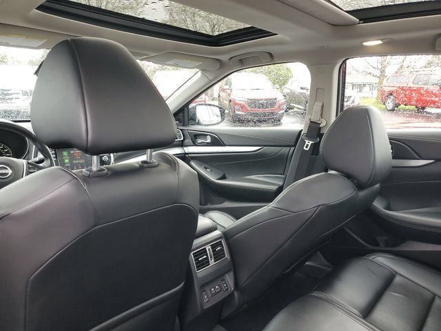 2023 Nissan Maxima Base