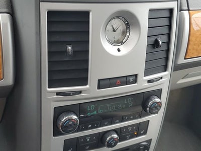 2010 Chrysler Town & Country Limited