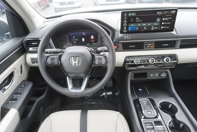 2026 Honda Pilot AWD Touring Blackout