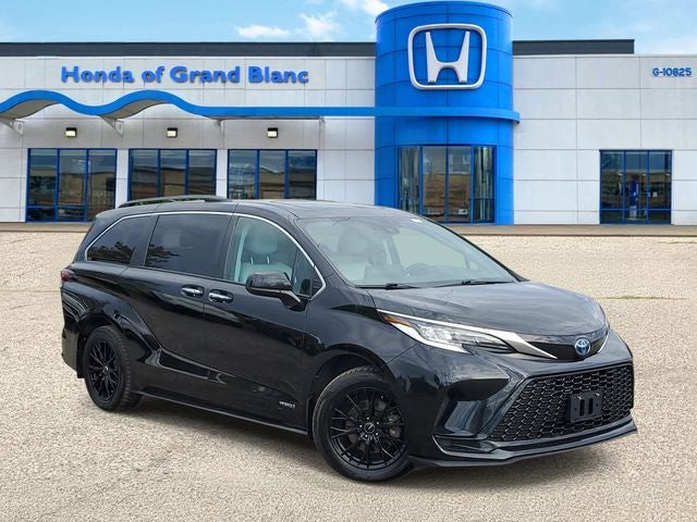 2021 Toyota Sienna LE 7 Passenger