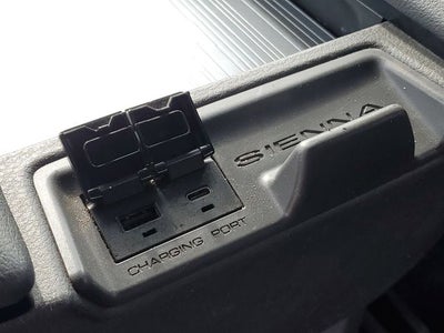 2021 Toyota Sienna LE 7 Passenger
