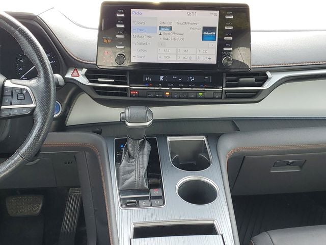 2021 Toyota Sienna LE 7 Passenger