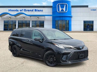 2021 Toyota Sienna LE 8 Passenger