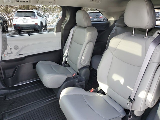 2025 Toyota Sienna XLE 7 Passenger