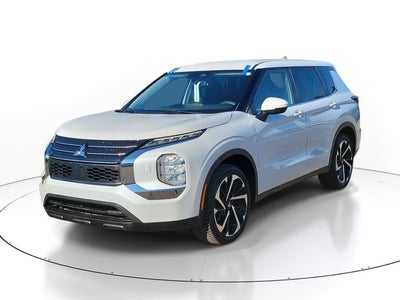 2022 Mitsubishi Outlander ES