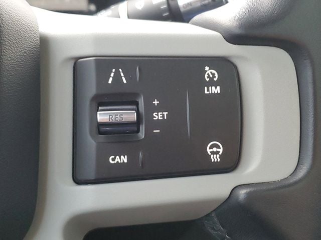2020 Land Rover Defender 110 SE