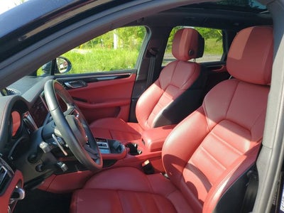 2022 Porsche Macan S