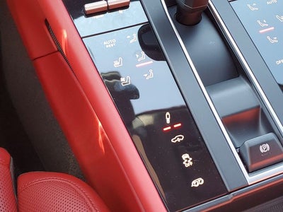 2022 Porsche Macan S