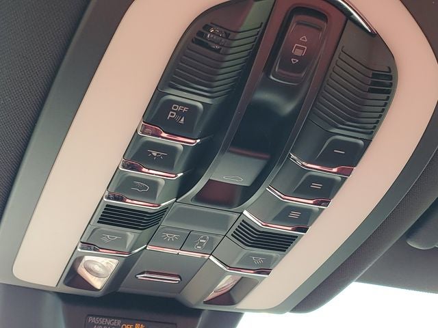 2022 Porsche Macan S