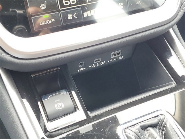 2025 Subaru LEGACY Limited